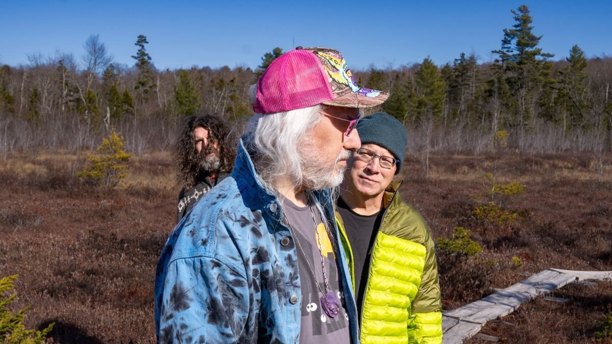 Dinosaur Jr. vuelve con disco nuevo después de cinco años y arranca gira en julio