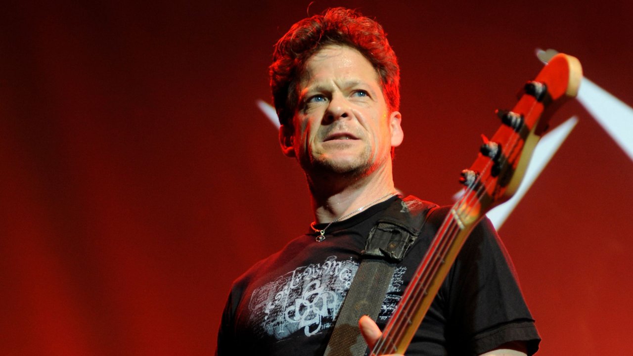 Jason Newsted se anima con country: el bajista de Metallica busca sus canciones más oscuras para versionar con raíces americanas