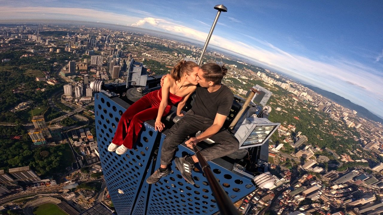 Los rusos de Netflix escalaron el Empire State Building y se comprometieron en la cúspide